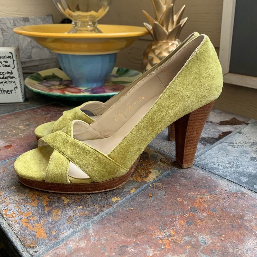 Boden Chartreuse peep-toe suede heels - Picture 2 of 8